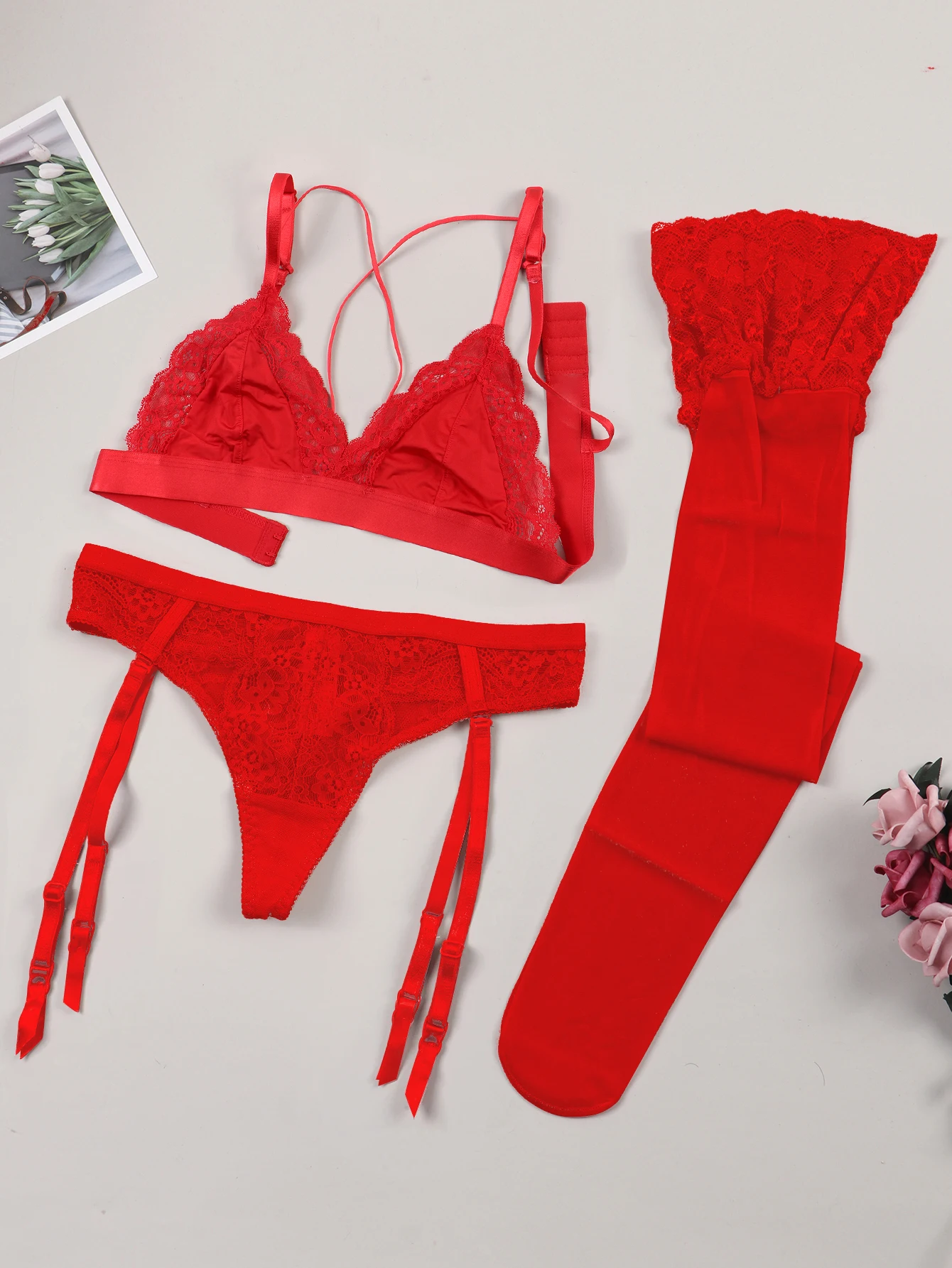 s90a0ea98acdb48e69fc39dffe135b8601.webp Crimson Romance Lace Set