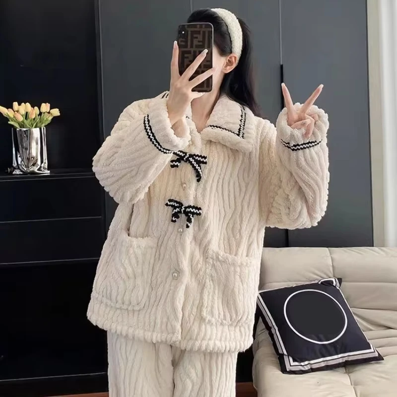 sf4228390728e4a49abed920c9af6a35bu.webp Cloud Cozy Fleece Pajama Set